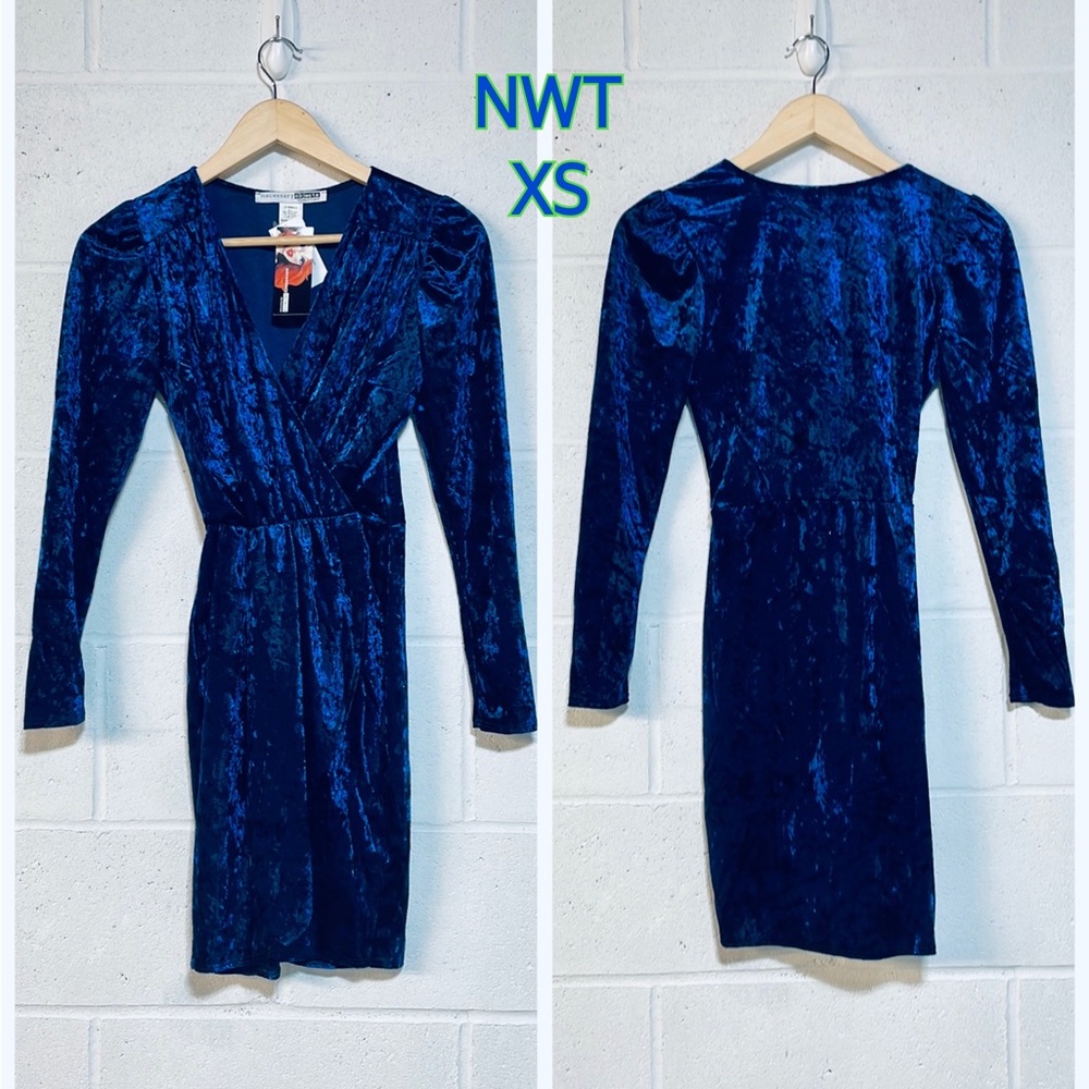 NWT (XS) Necessary objects navy blue crushed velvet wrap v neck tulip skirt mini